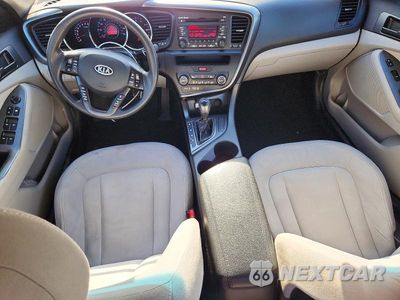 Zdjęcie 8 z 12 samochodu: 2011 KIA OPTIMA LX VIN:KNAGM4A73B5055504 - miniatura