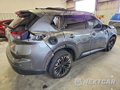 Trzecie zdjęcie samochodu z tyłu: 2026 NISSAN ROGUE DARK ARMOR VIN:5N1BT3BA5TC795438 - miniatura