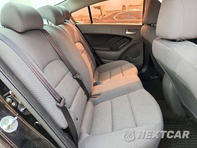 Zdjęcie 10 z 13 samochodu: 2017 KIA FORTE LX VIN:3KPFK4A7XHE131222 - miniatura