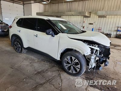 Czwarte zdjęcie samochodu z boku: 2021 NISSAN ROGUE SV VIN:5N1AT3BB7MC837212 - miniatura