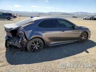 Trzecie zdjęcie samochodu z tyłu: 2023 TOYOTA CAMRY HYBRID SE VIN:4T1S31AK1PU055965 - miniatura