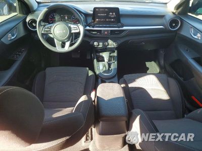Zdjęcie 8 z 12 samochodu: 2023 KIA FORTE LXS VIN:3KPF24AD0PE636772 - miniatura