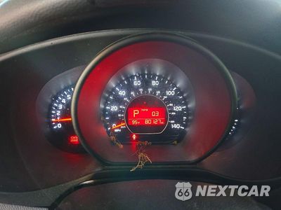 Zdjęcie 9 z 12 samochodu: 2014 KIA SOUL BASE VIN:KNDJN2A25E7098362 - miniatura