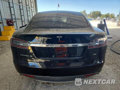 Zdjęcie 6 z 13 samochodu: 2015 TESLA MODEL S 85 VIN:5YJSA1H18FF094566 - miniatura