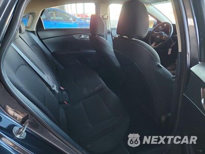 Zdjęcie 10 z 12 samochodu: 2019 KIA FORTE LXS VIN:3KPF24AD8KE052953 - miniatura