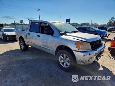 Czwarte zdjęcie samochodu z boku: 2010 NISSAN TITAN XE VIN:1N6AA0EJ5AN304980 - miniatura