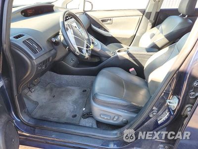 Zdjęcie 7 z 12 samochodu: 2013 TOYOTA PRIUS FOUR VIN:JTDKN3DUXD1677243 - miniatura