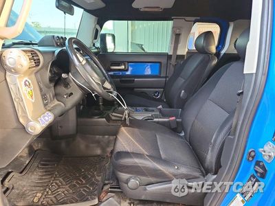 Zdjęcie 7 z 13 samochodu: 2007 TOYOTA FJ CRUISER BASE VIN:JTEBU11F770007216 - miniatura