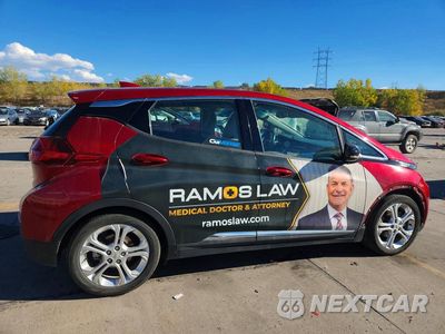 Trzecie zdjęcie samochodu z tyłu: 2021 CHEVROLET BOLT EV LT VIN:1G1FY6S05M4106454 - miniatura