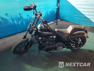Trzecie zdjęcie samochodu z tyłu: 2018 HARLEY-DAVIDSON FXBB STREET BOB VIN:1HD1YJJ1XJC038117 - miniatura