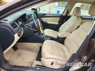Zdjęcie 7 z 13 samochodu: 2014 VOLKSWAGEN JETTA TDI VIN:3VWLL7AJ5EM408984 - miniatura