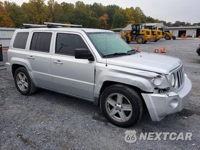 Czwarte zdjęcie samochodu z boku: 2010 JEEP PATRIOT SPORT VIN:1J4NF2GB4AD500559 - miniatura
