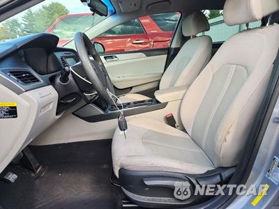 Zdjęcie 7 z 13 samochodu: 2016 HYUNDAI SONATA SE VIN:5NPE24AF4GH387823 - miniatura