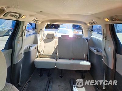 Zdjęcie 10 z 14 samochodu: 2015 TOYOTA SIENNA L 7-PASSENGER VIN:5TDZK3DC2FS602024 - miniatura
