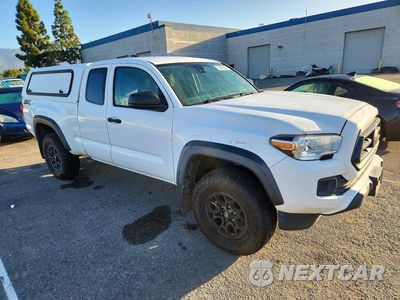 Czwarte zdjęcie samochodu z boku: 2020 TOYOTA TACOMA SR VIN:5TFRX5GN5LX172831 - miniatura
