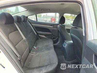 Zdjęcie 10 z 13 samochodu: 2020 HYUNDAI ELANTRA SEL VIN:5NPD84LF1LH512648 - miniatura