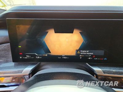 Zdjęcie 9 z 13 samochodu: 2025 BMW 740 XI VIN:WBA33EH05SCV89275 - miniatura