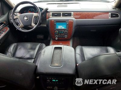 Zdjęcie 8 z 14 samochodu: 2009 CHEVROLET TAHOE K1500 LTZ VIN:1GNFK33259R287984 - miniatura