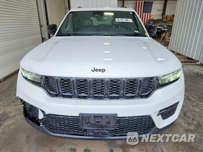 Piąte zdjęcie samochodu w środku: 2023 JEEP GRAND CHEROKEE LAREDO VIN:1C4RJHAG8PC517490 - miniatura