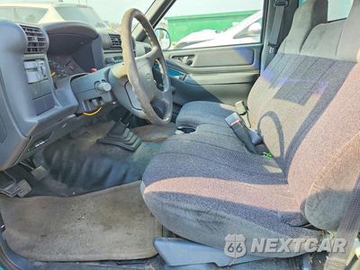 Zdjęcie 10 z 12 samochodu: 1996 CHEVROLET S TRUCK S10 VIN:1GCCS14X4TK157530 - miniatura
