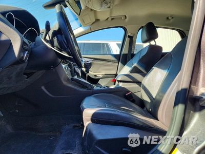 Zdjęcie 7 z 12 samochodu: 2012 FORD FOCUS SEL VIN:1FAHP3M27CL282903 - miniatura