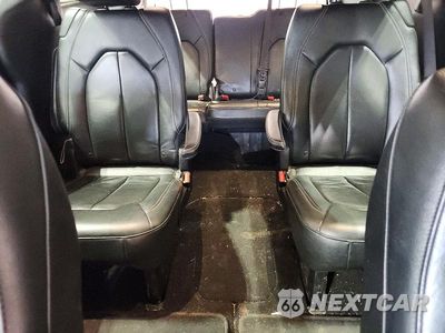 Zdjęcie 10 z 13 samochodu: 2019 CHRYSLER PACIFICA TOURING L VIN:2C4RC1BG2KR575644 - miniatura
