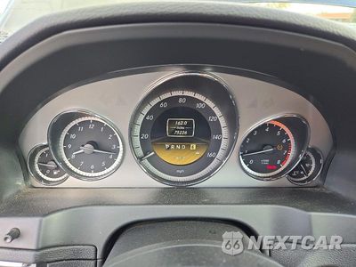 Zdjęcie 9 z 12 samochodu: 2012 MERCEDES-BENZ E 350 VIN:WDDKK5KF7CF175807 - miniatura