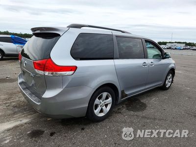 Trzecie zdjęcie samochodu z tyłu: 2011 TOYOTA SIENNA LE VIN:5TDKK3DC4BS111899 - miniatura