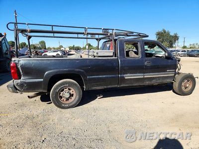 Trzecie zdjęcie samochodu z tyłu: 2005 CHEVROLET SILVERADO C2500 HEAVY DUTY VIN:1GCHC29UX5E158240 - miniatura