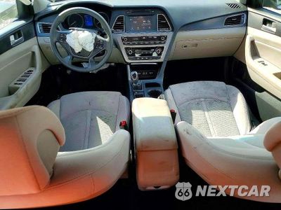 Zdjęcie 8 z 13 samochodu: 2017 HYUNDAI SONATA SPORT VIN:5NPE34AF8HH535017 - miniatura