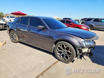 Czwarte zdjęcie samochodu z boku: 2016 CHRYSLER 300 S VIN:2C3CCABG9GH224320 - miniatura