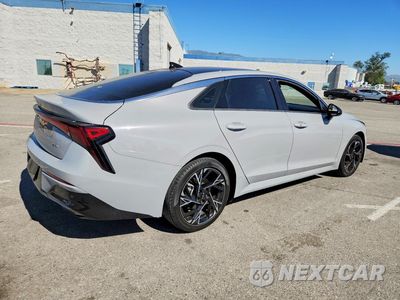 Trzecie zdjęcie samochodu z tyłu: 2025 KIA K5 GT LINE VIN:KNAG64J77S5331581 - miniatura