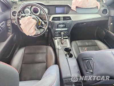 Zdjęcie 8 z 12 samochodu: 2013 MERCEDES-BENZ C 250 VIN:WDDGF4HB4DA780813 - miniatura