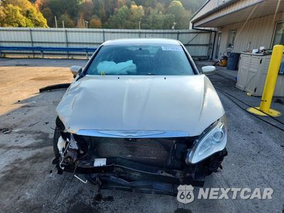 Piąte zdjęcie samochodu w środku: 2013 CHRYSLER 200 LX VIN:1C3CCBAB6DN764772 - miniatura