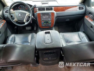 Zdjęcie 8 z 13 samochodu: 2013 CHEVROLET TAHOE C1500 LTZ VIN:1GNSCCE09DR139949 - miniatura