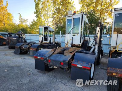 Trzecie zdjęcie samochodu z tyłu: 2017 AUTOCAR XSPOTTER YARD TRUCK VIN:516H4GB20HH223306 - miniatura