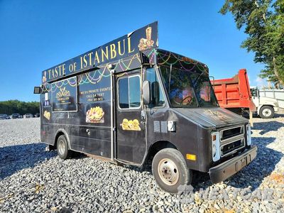 Czwarte zdjęcie samochodu z boku: 1993 CHEVROLET P30 FOOD TRUCK VIN:1GCHP32K6P3316025 - miniatura