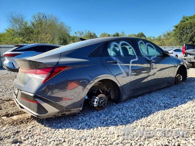 Trzecie zdjęcie samochodu z tyłu: 2026 HYUNDAI ELANTRA SEL SPORT PLUS VIN:KMHLM4DG9TU277058 - miniatura
