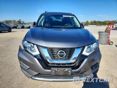 Piąte zdjęcie samochodu w środku: 2019 NISSAN ROGUE S VIN:5N1AT2MV7KC839802 - miniatura