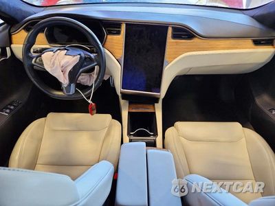 Zdjęcie 8 z 13 samochodu: 2020 TESLA MODEL S VIN:5YJSA1E4XLF400659 - miniatura