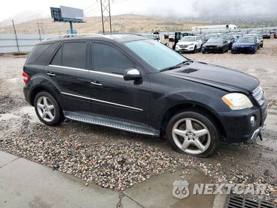 Czwarte zdjęcie samochodu z boku: 2010 MERCEDES-BENZ ML 550 4MATIC VIN:4JGBB7CB4AA605770 - miniatura