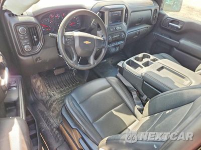 Zdjęcie 8 z 12 samochodu: 2023 CHEVROLET SILVERADO K1500 VIN:3GCNDAED9PG116850 - miniatura