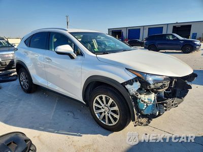 Czwarte zdjęcie samochodu z boku: 2017 LEXUS NX 200T BASE VIN:JTJYARBZXH2069811 - miniatura