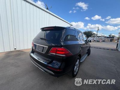 Czwarte zdjęcie samochodu z boku: 2016 MERCEDES-BENZ GLE 350 VIN:4JGDA5JB2GA712019 - miniatura
