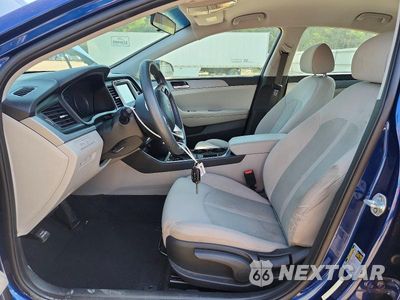 Zdjęcie 7 z 12 samochodu: 2019 HYUNDAI SONATA SE VIN:5NPE24AF7KH795919 - miniatura
