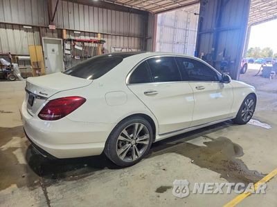 Trzecie zdjęcie samochodu z tyłu: 2015 MERCEDES-BENZ C 300 4MATIC VIN:55SWF4KB1FU062787 - miniatura