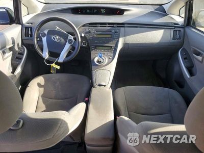 Zdjęcie 8 z 12 samochodu: 2011 TOYOTA PRIUS TWO VIN:JTDKN3DU5B5313737 - miniatura