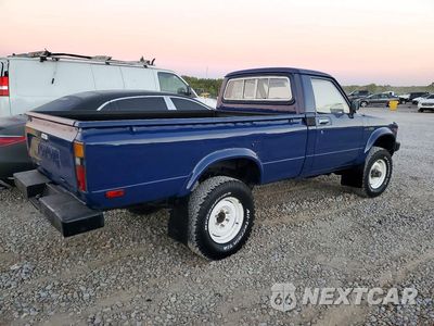Trzecie zdjęcie samochodu z tyłu: 1983 TOYOTA PICKUP RN48 VIN:JT4RN48D5D0066010 - miniatura