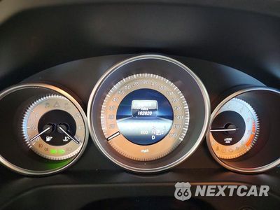 Zdjęcie 9 z 12 samochodu: 2014 MERCEDES-BENZ E 350 4MATIC VIN:WDDHF8JB5EA988562 - miniatura