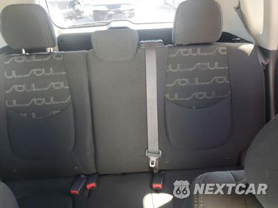 Zdjęcie 10 z 13 samochodu: 2012 KIA SOUL + VIN:KNDJT2A69C7367811 - miniatura
